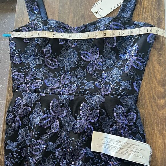 DRESS THE POPULATION Anable Sequin Embroidery Gown - Picture 10 of 14